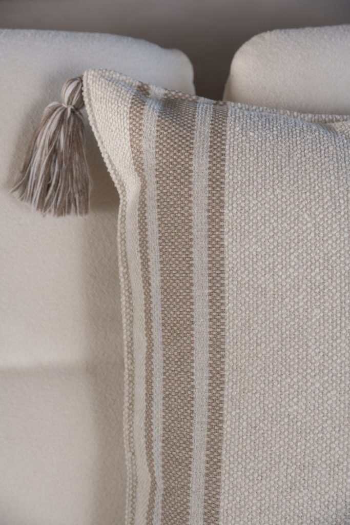 Close almofadas de lançamento que estarão no Decorlab Experience